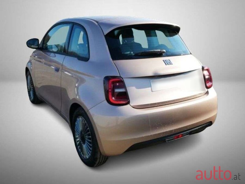 2023' Fiat 500 E photo #5