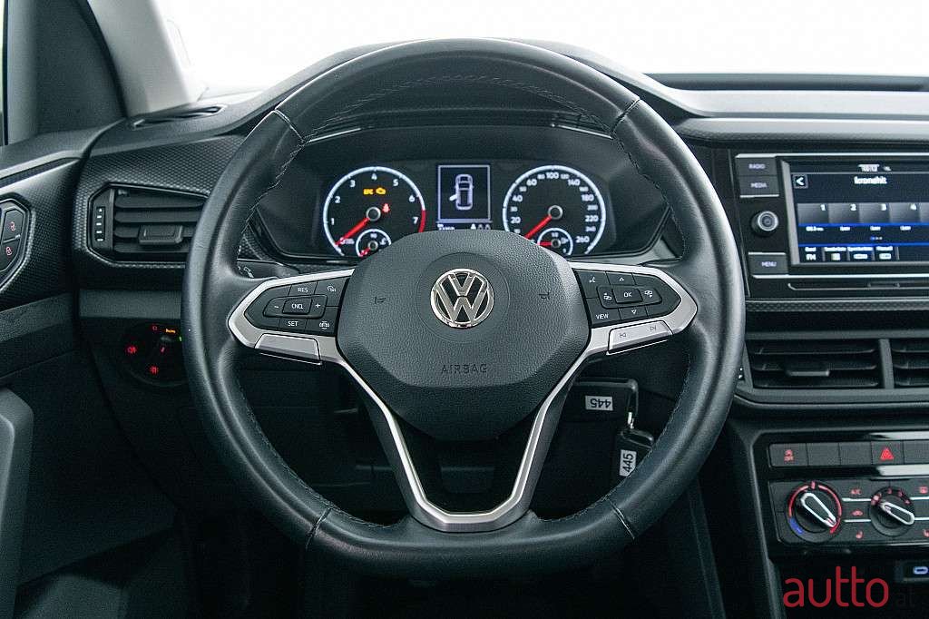 2020' Volkswagen T-Cross photo #5