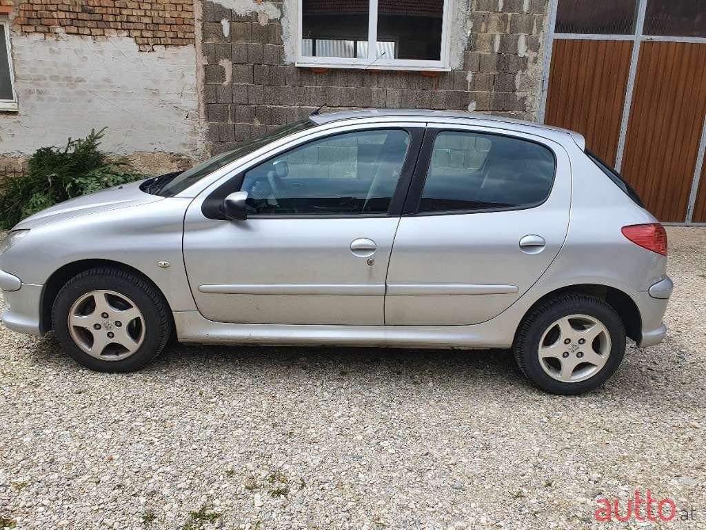 2005' Peugeot 206 photo #3