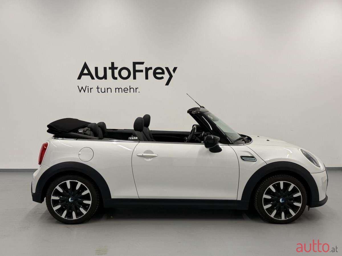 2023' MINI Cooper photo #6