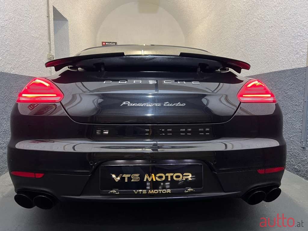 2014' Porsche Panamera photo #4
