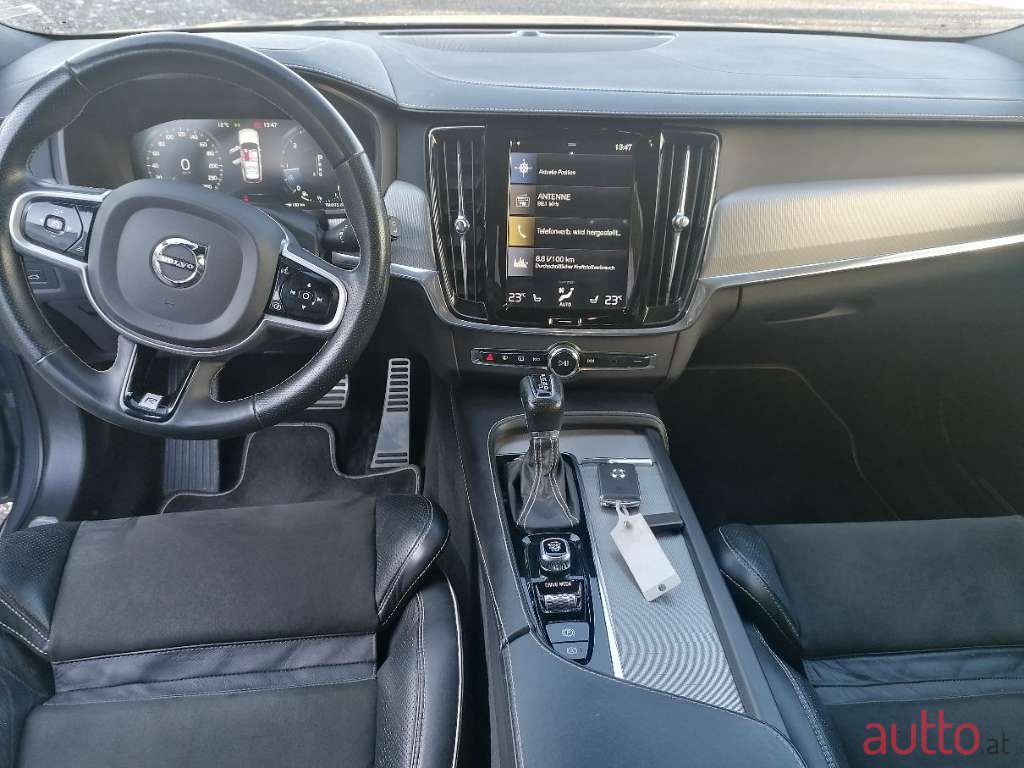 2018' Volvo V90 photo #5