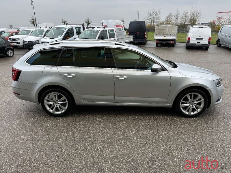 2019' Skoda Octavia photo #4