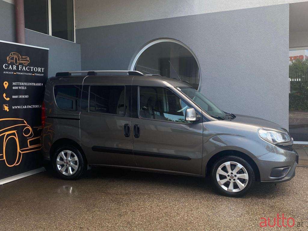 2015' Fiat Doblo photo #5