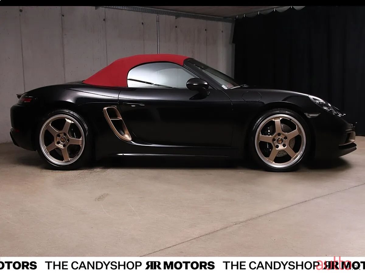 2021' Porsche Boxster photo #3
