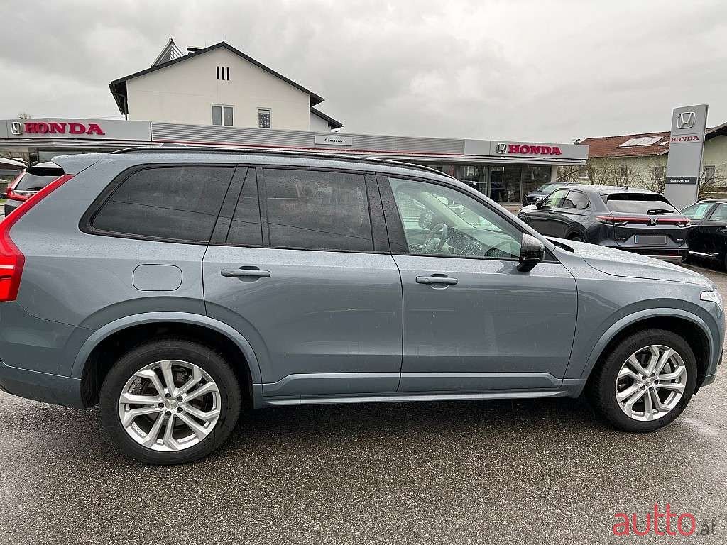 2022' Volvo XC90 photo #6