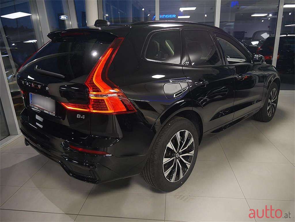 2023' Volvo XC60 photo #3