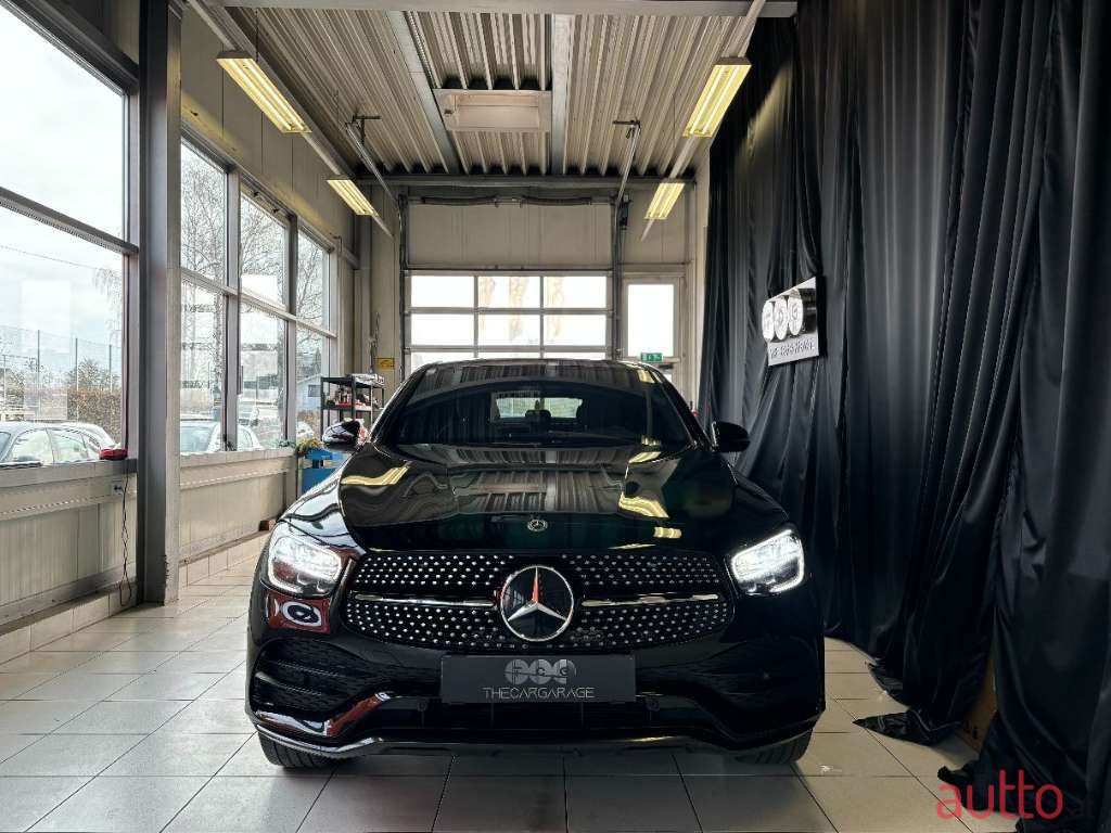 2021' Mercedes-Benz Glc-Klasse photo #2
