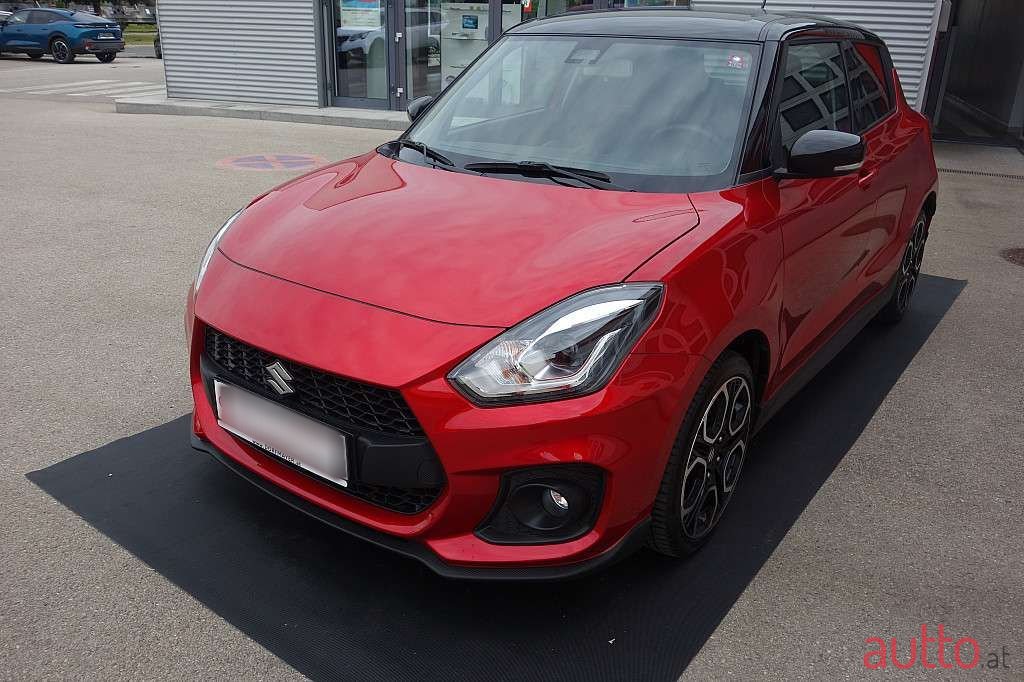 2020' Suzuki Swift photo #2