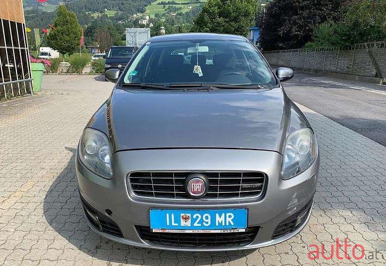 2009' Fiat Croma photo #1