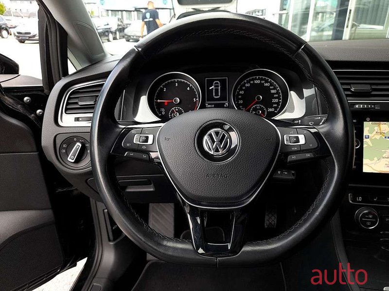 2020' Volkswagen Golf photo #6