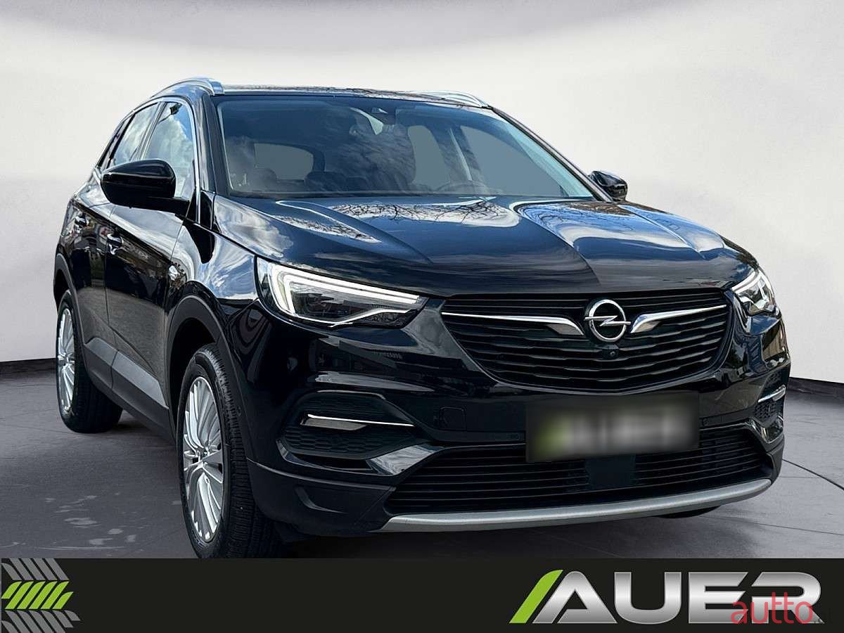 2020' Opel Grandland X photo #3