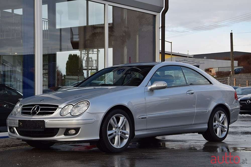 2005' Mercedes-Benz Clk-Klasse photo #2
