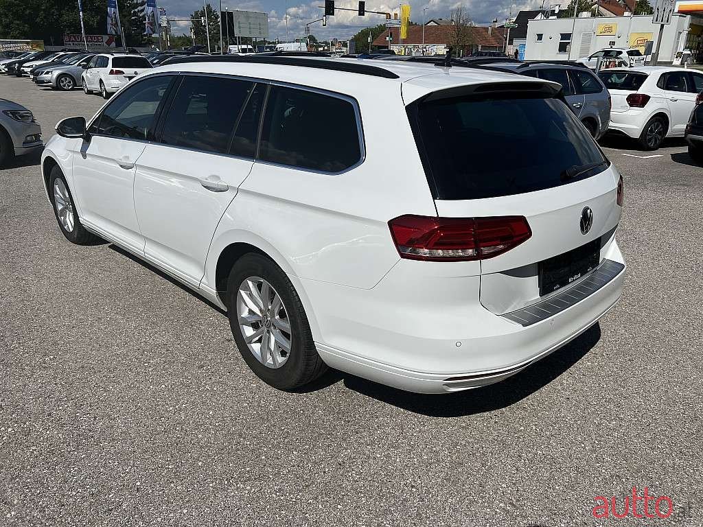 2018' Volkswagen Passat photo #6