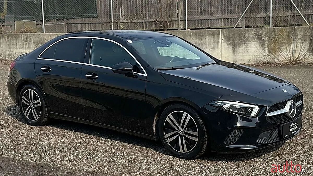 2020' Mercedes-Benz A-Klasse photo #1