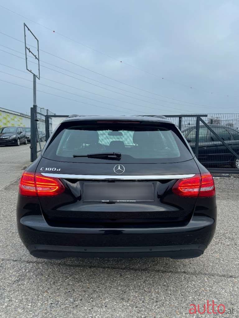 2017' Mercedes-Benz C-Klasse photo #4