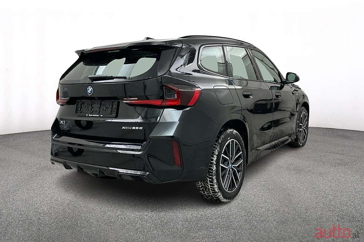 2024' BMW X1 photo #2