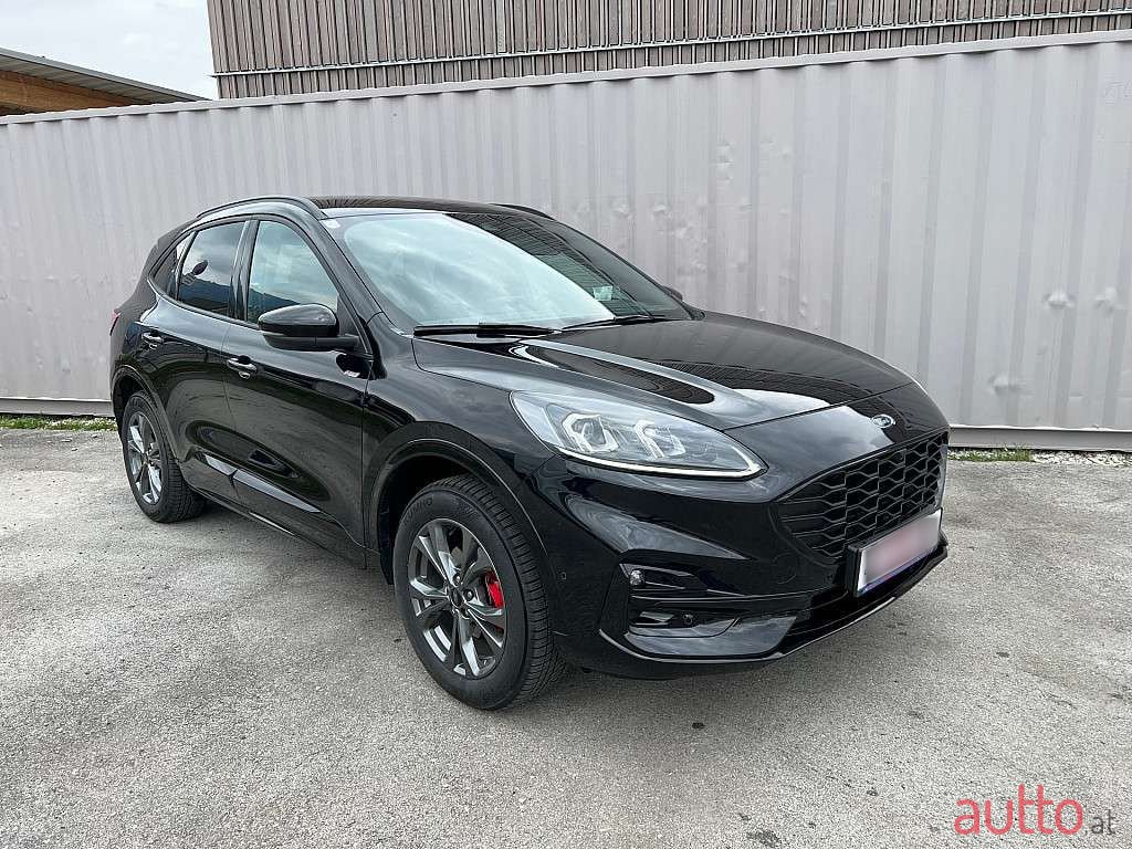 2022' Ford Kuga photo #1