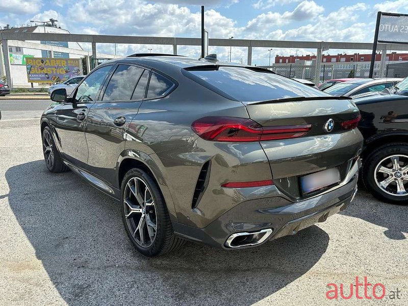 2020' BMW X6 photo #6