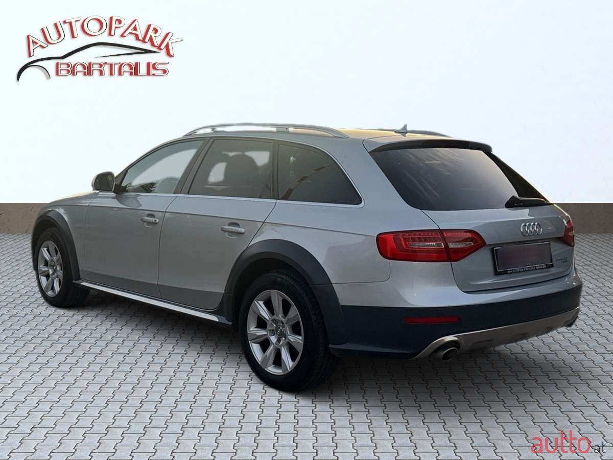2012' Audi A4 Allroad photo #5