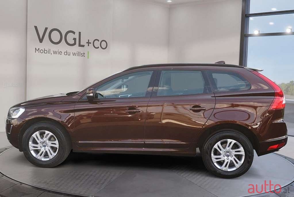 2017' Volvo XC60 photo #2