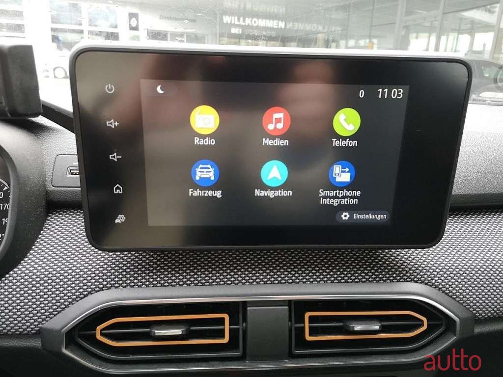 2021' Dacia Sandero photo #3