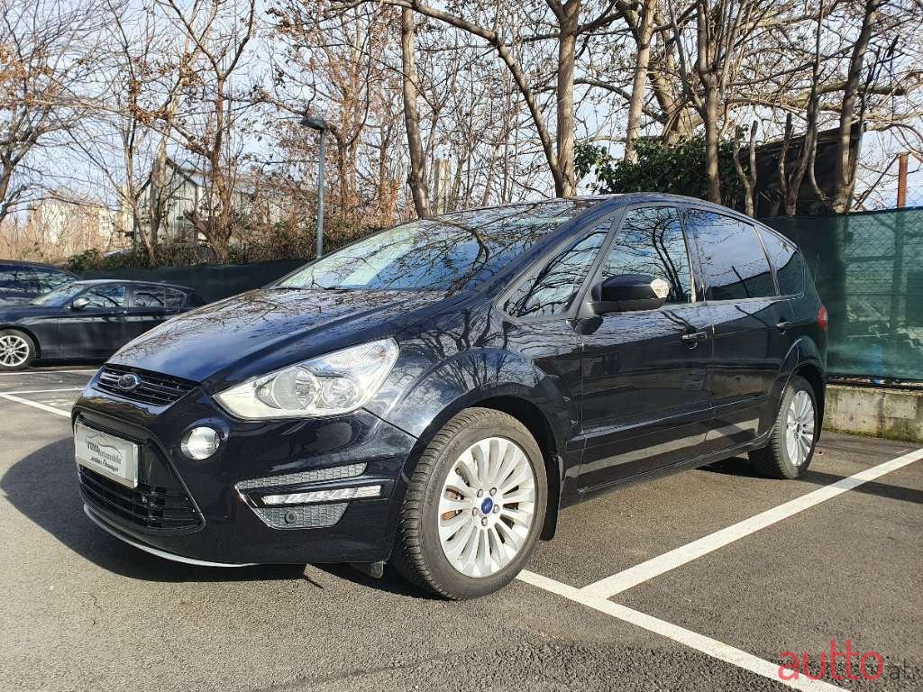 2015' Ford S-Max photo #1