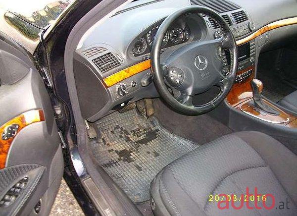 2003' Mercedes-Benz E-Klasse photo #1