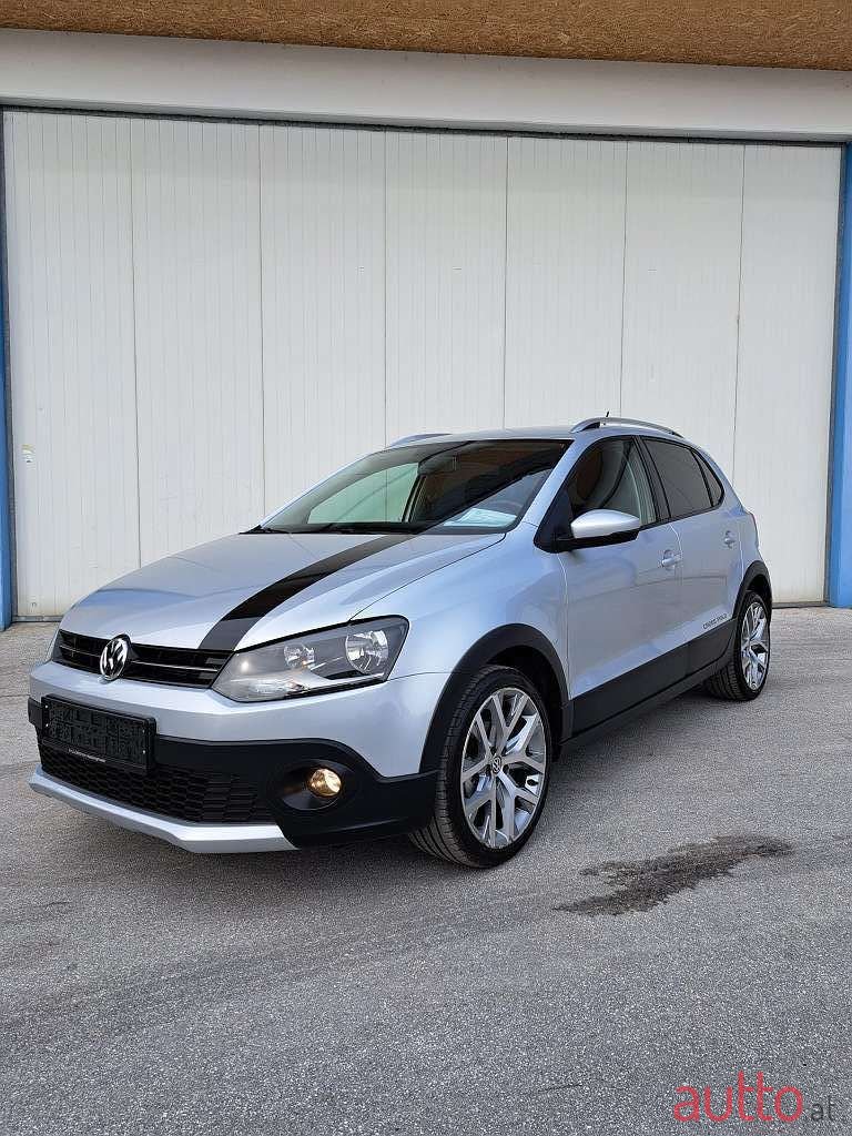 2015' Volkswagen Polo photo #1