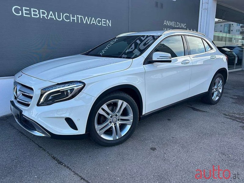 2016' Mercedes-Benz Gla-Klasse photo #2