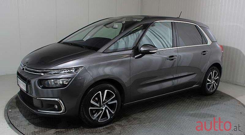 2018' Citroen C4 Spacetourer photo #1