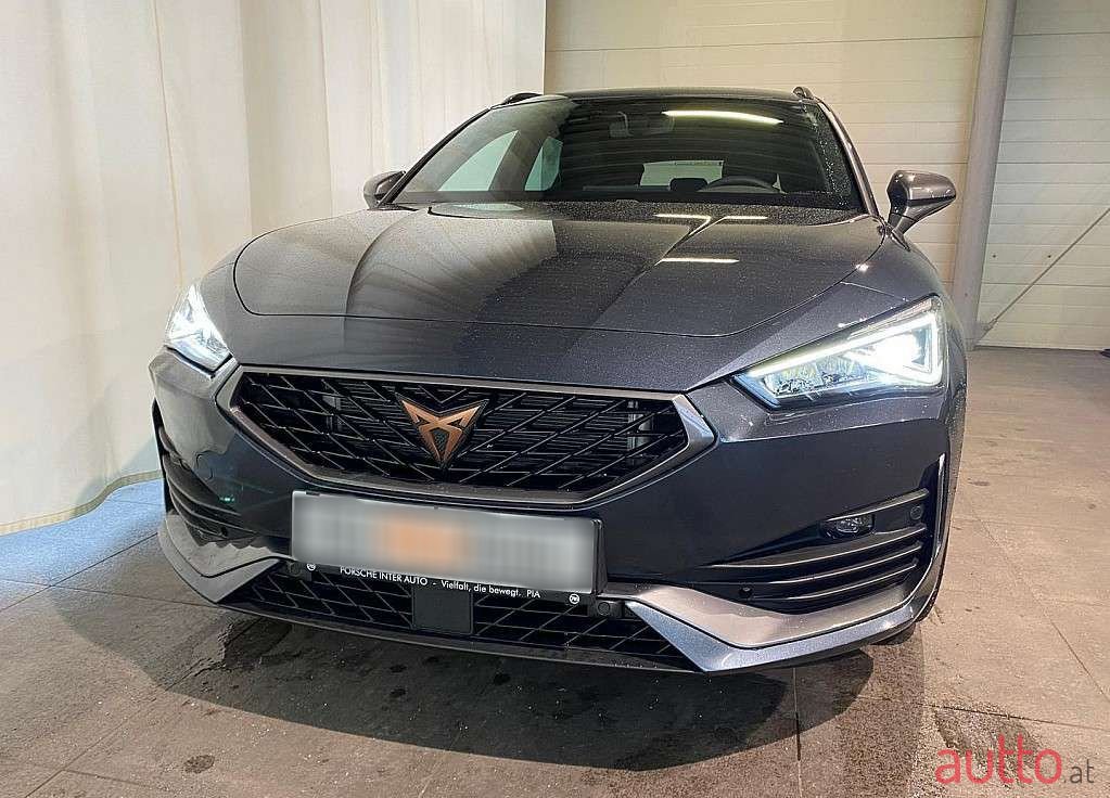 2023' Cupra Leon photo #2