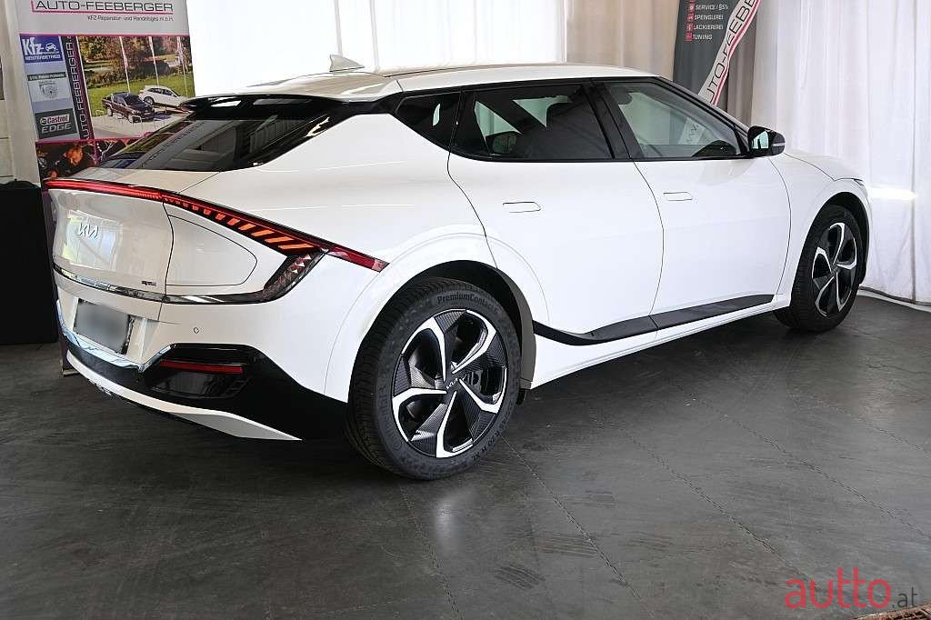 2021' Kia EV6 photo #2
