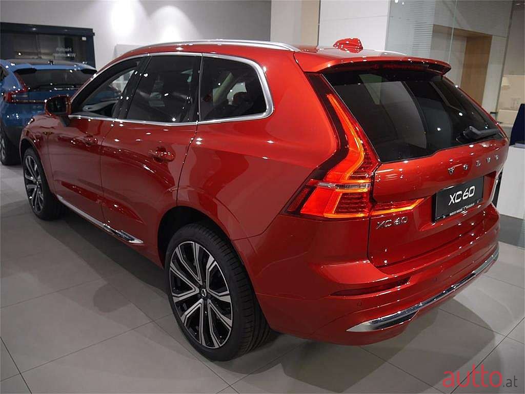 2022' Volvo XC60 photo #4