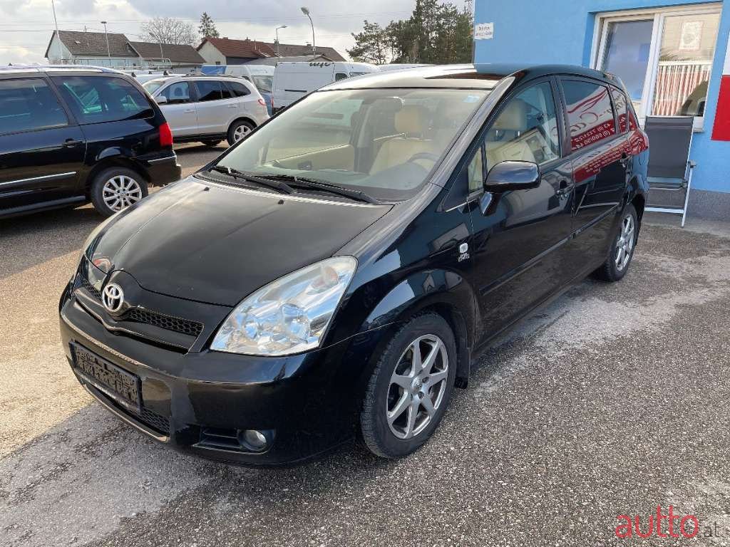 2004' Toyota Corolla photo #2