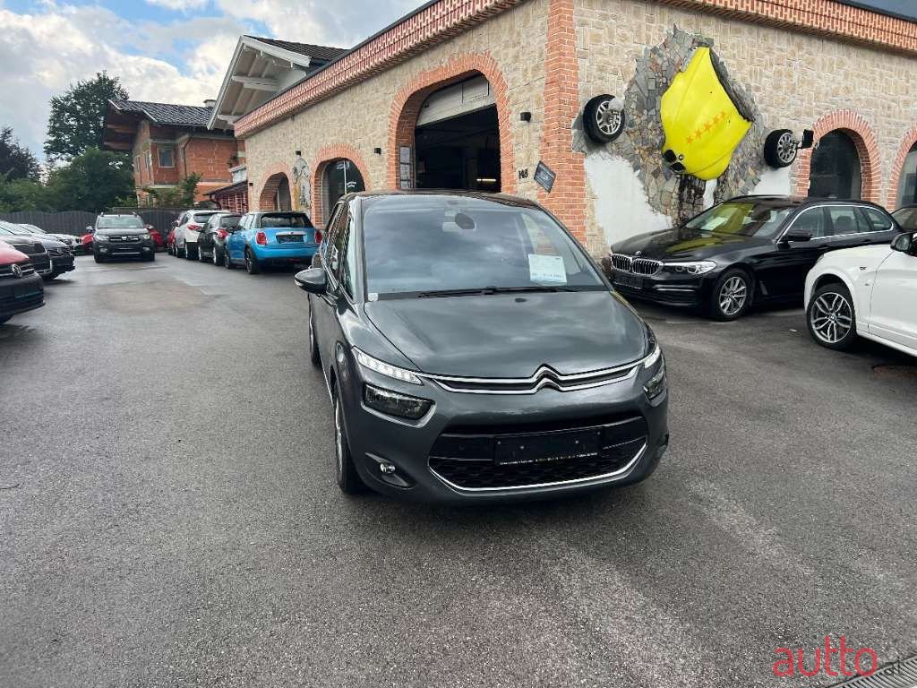 2015' Citroen C4 Picasso photo #6