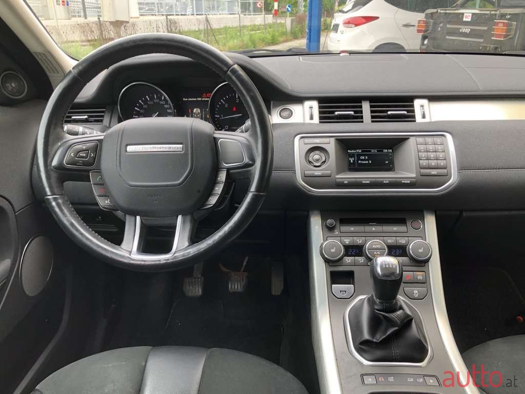 2015' Land Rover Range Rover Evoque photo #4