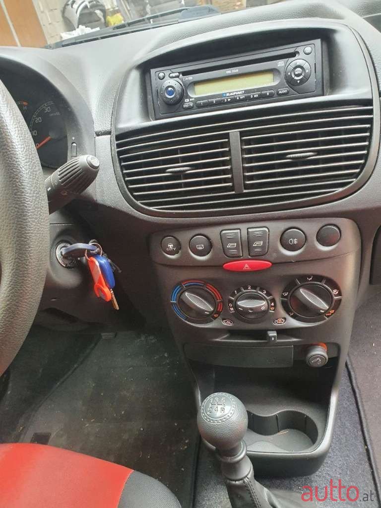 2005' Fiat Punto photo #6