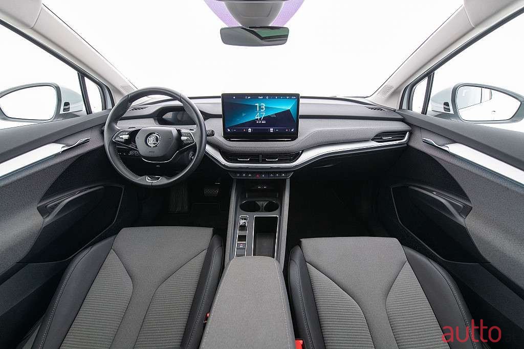 2022' Skoda Enyaq photo #4
