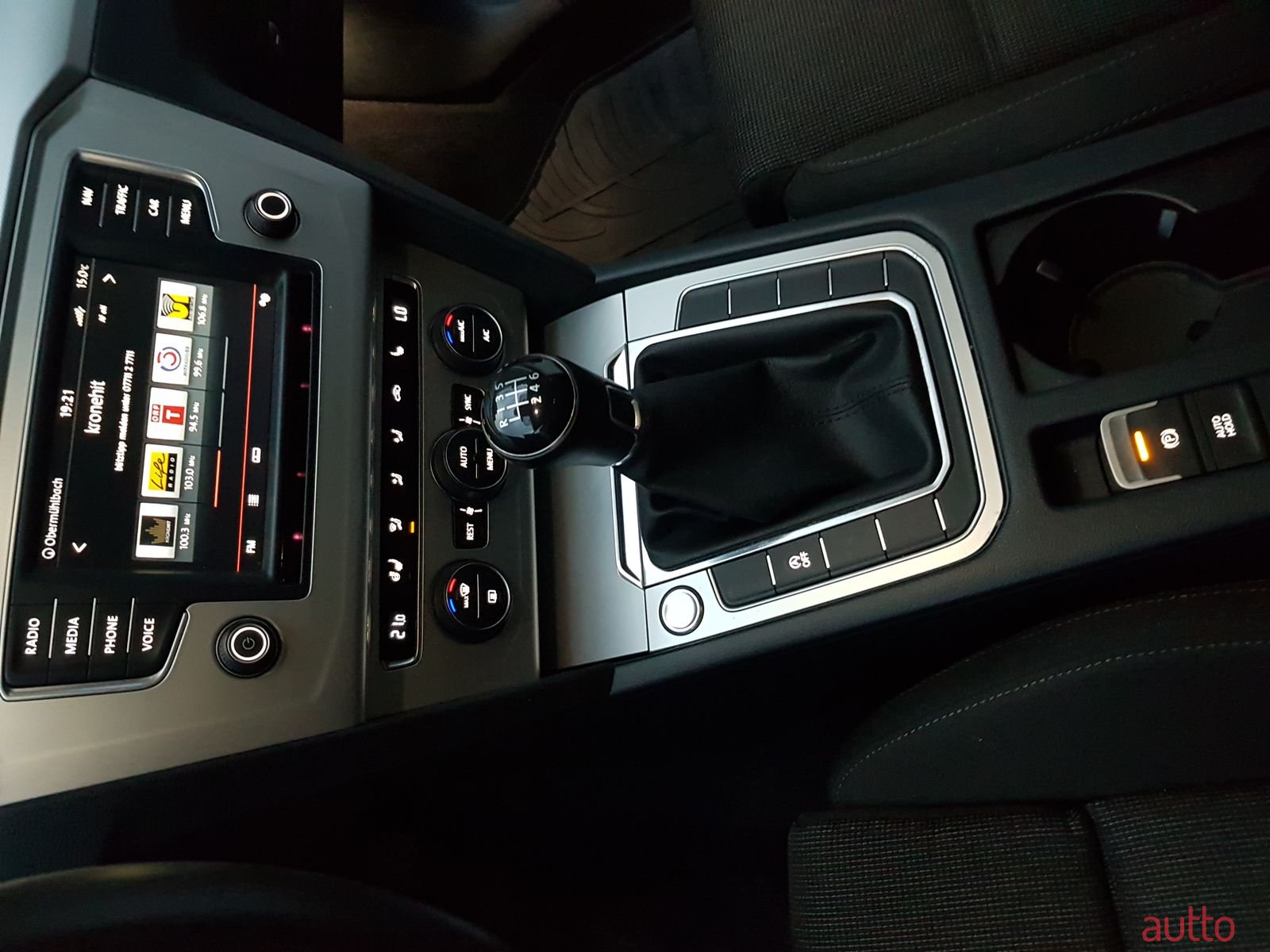 2015' Volkswagen Passat B6 photo #5