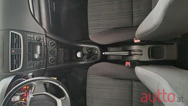 2014' Suzuki Swift photo #5