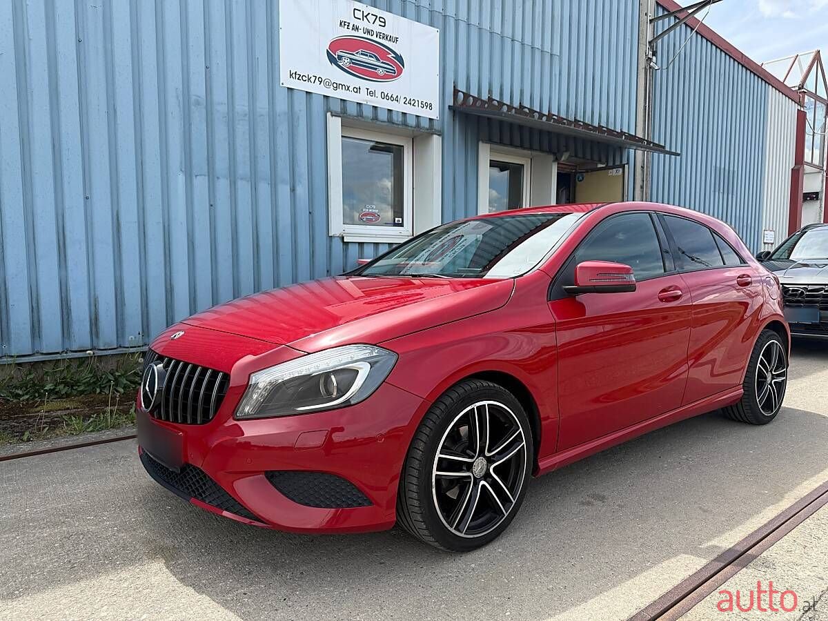 2012' Mercedes-Benz A-Klasse photo #3