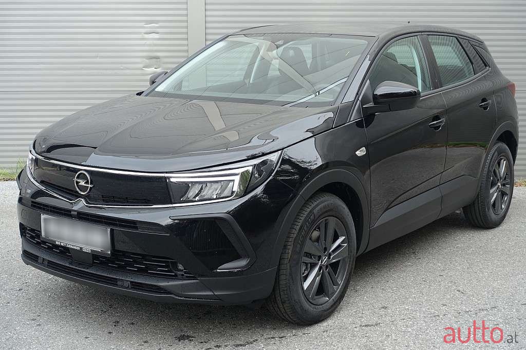 2022' Opel Grandland X photo #2