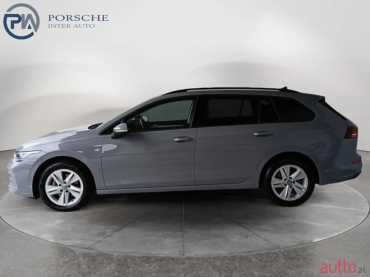 2024' Volkswagen Golf photo #2