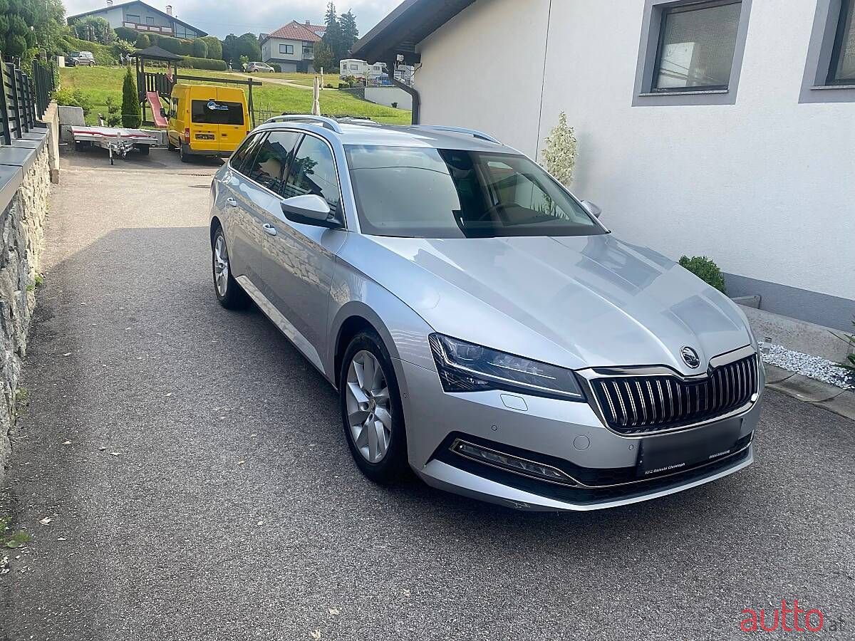 2019' Skoda Superb photo #2