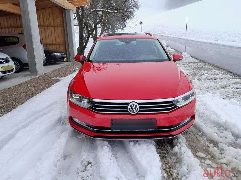 2018' Volkswagen Passat photo #2