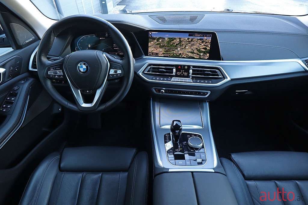 2022' BMW X5 photo #6
