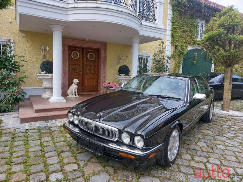 2001' Jaguar Daimler photo #5