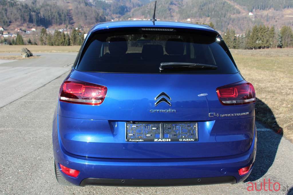 2019' Citroen C4 Spacetourer photo #6