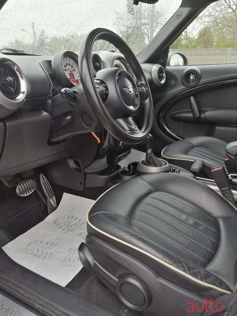 2010' MINI Countryman photo #5